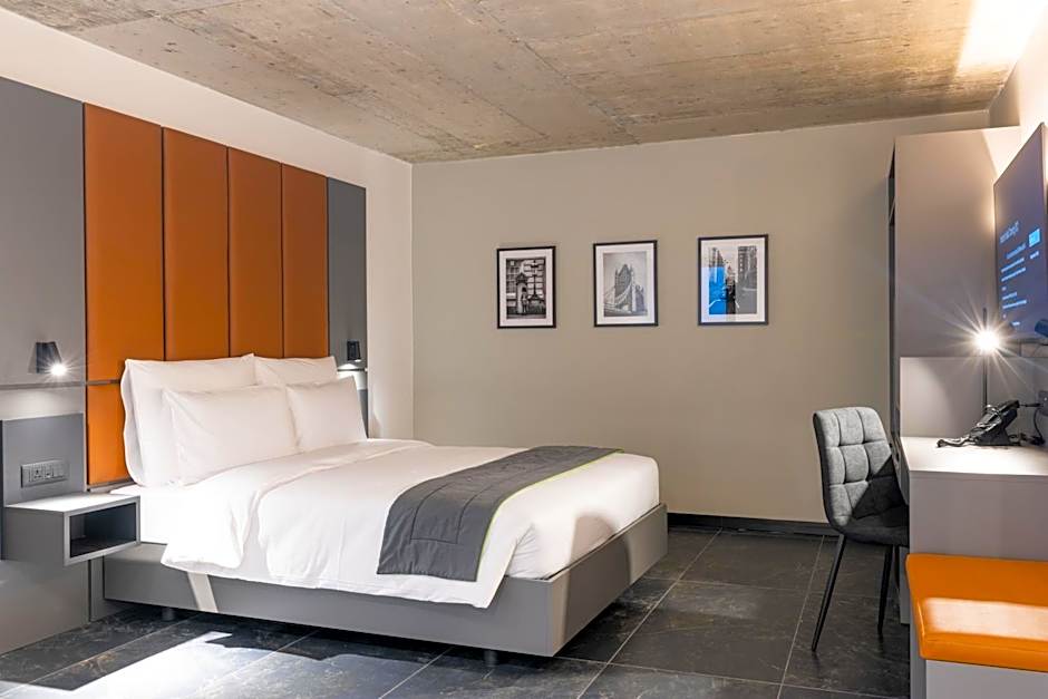 The Londoner Hotel St. Julian's