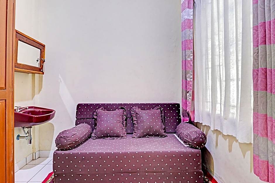 Oyo 91480 Putridapisa Syariah