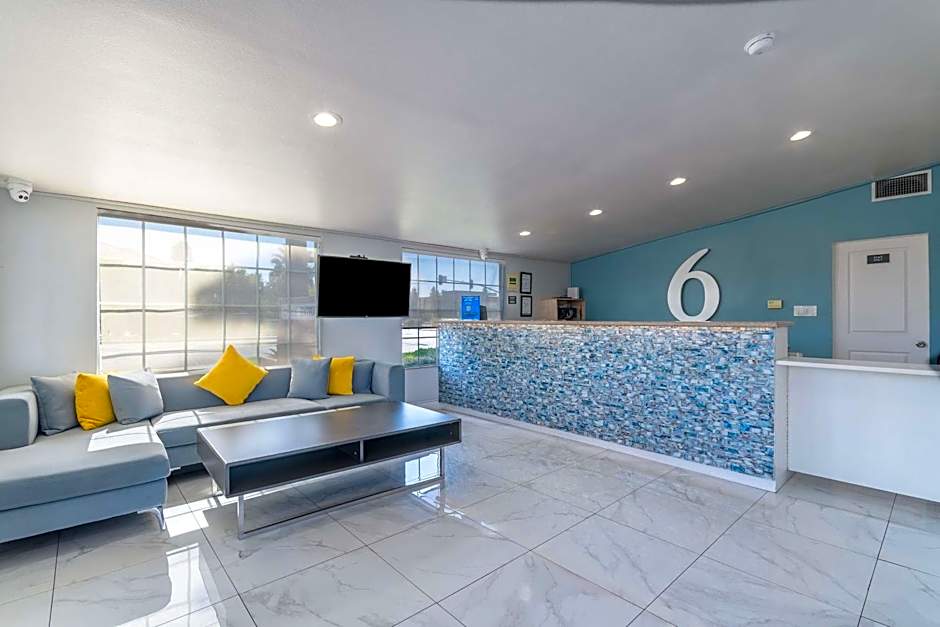 Studio 6 Suites Madera, CA Yosemite