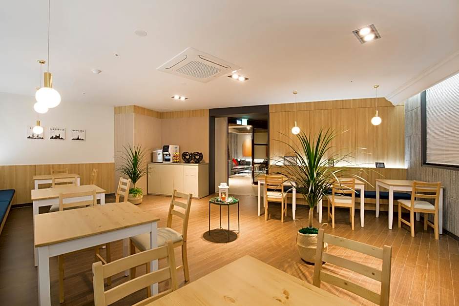 Brown Dot Hotel Chungmugong