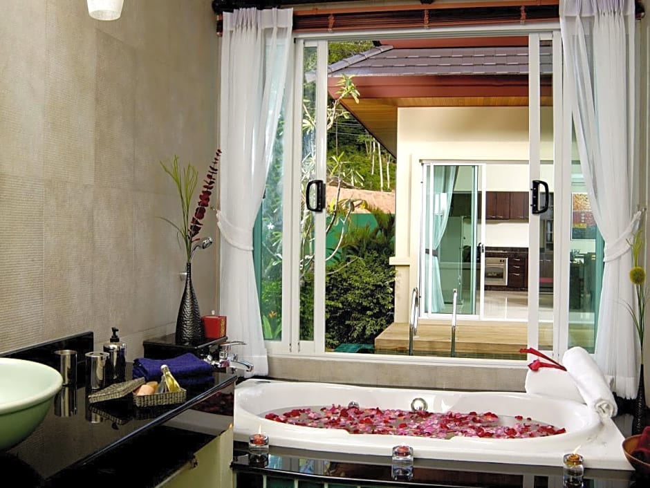 Karon Beach Walk Villa