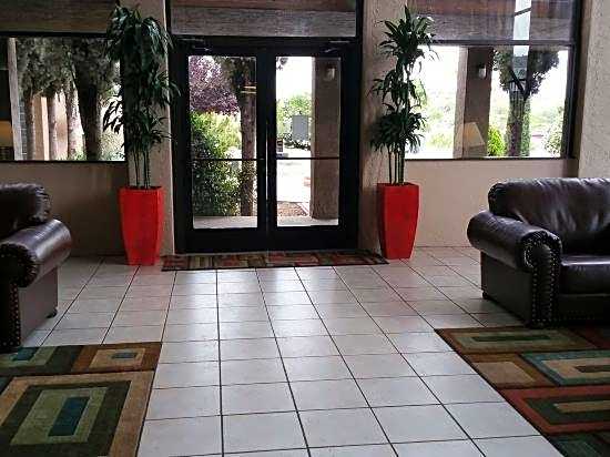 Mariposa Hotel