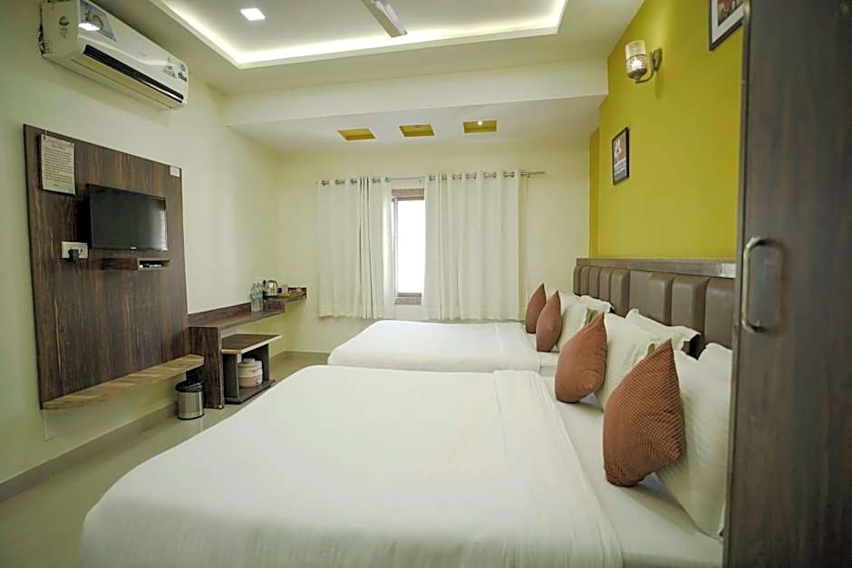 Hotel Ashapura Palace