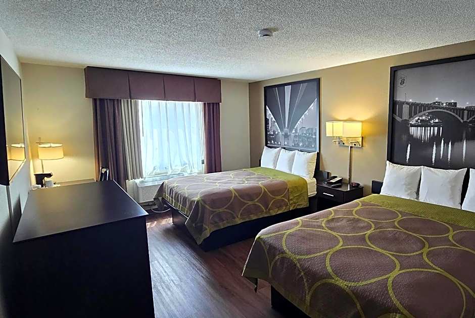 Super 8 By Wyndham Rogers Minnesota