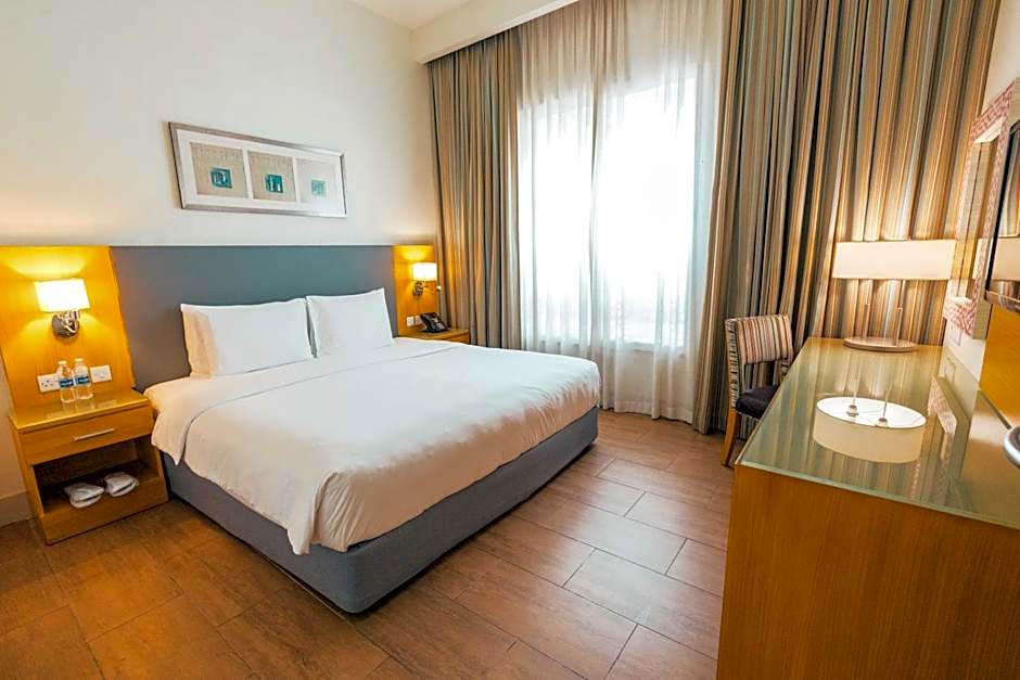 Photo 1 of 12 of Executive Suite
