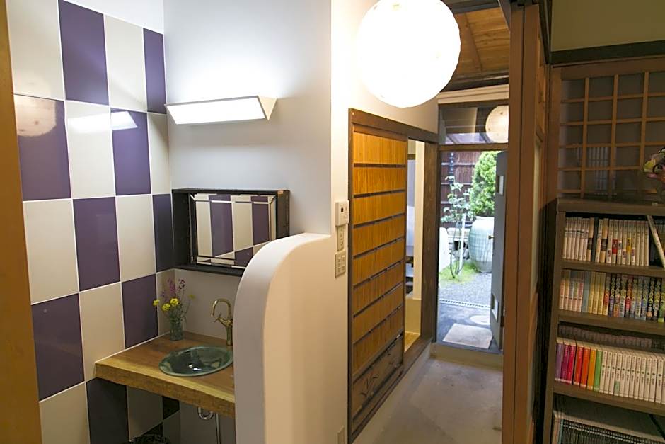 Female-Only Guesthouse Tomari-ya