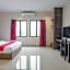 RedDoorz Plus near Ferry Terminal Batam Center