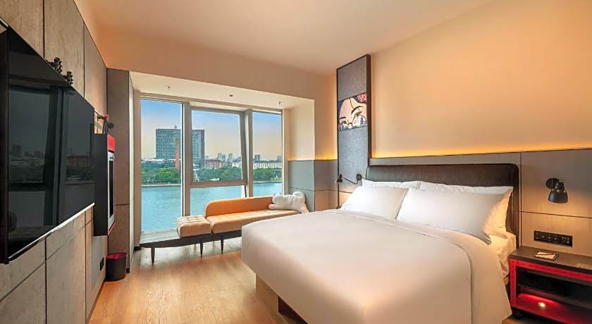 Moxy Ningbo Old Bund