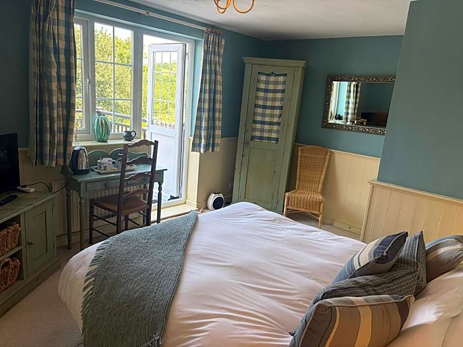 The Hunters Rest Inn