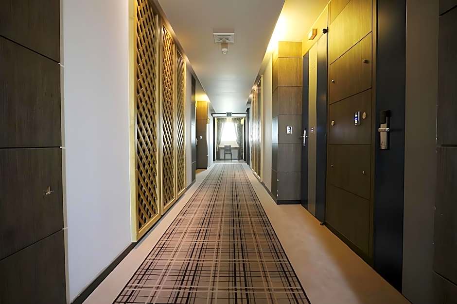 Metro Tourist Hotel Cheonan