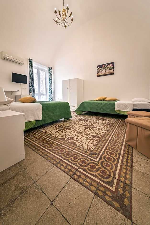 Voilà Rooms Guest House