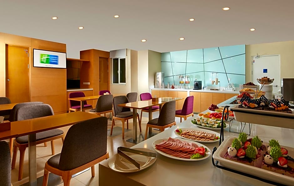 Holiday Inn Express Tangshan Downtown By IHG