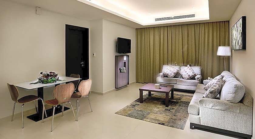 Grand Lily Hotel Suites