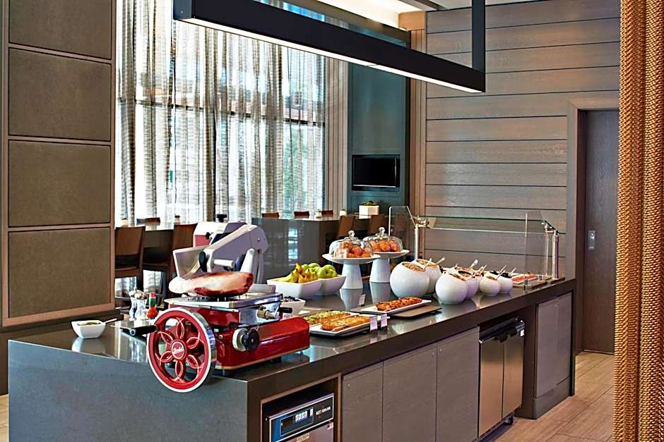 AC Hotel by Marriott Seattle Bellevue/Downtown