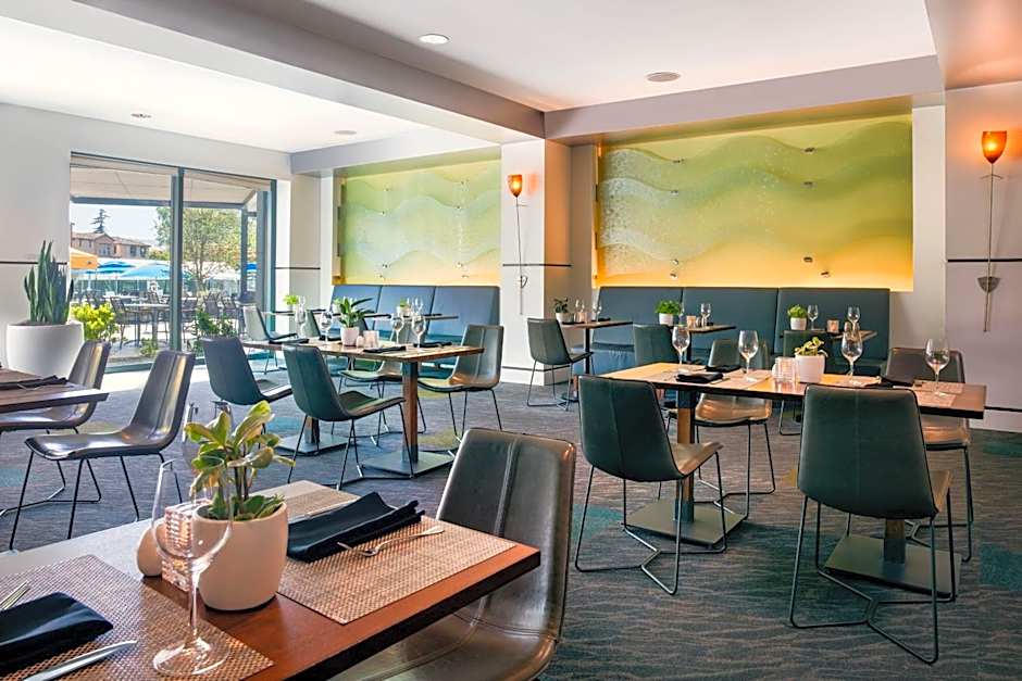 Renaissance Walnut Creek Hotel