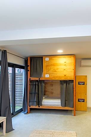 Bed in 6-Bed Mixed Dormitory Room