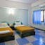 Grand Leo Hotel