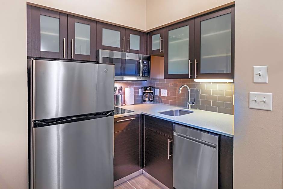 Staybridge Suites IAH Airport East By IHG