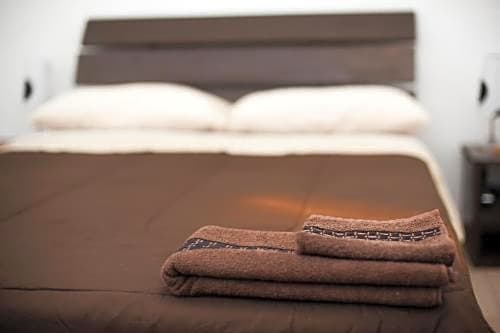 Casa Felicidad B&B Room & Kitchen