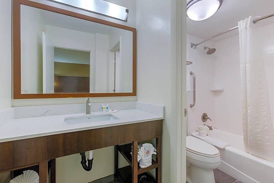 Comfort Suites Tucson near Sabino Canyon