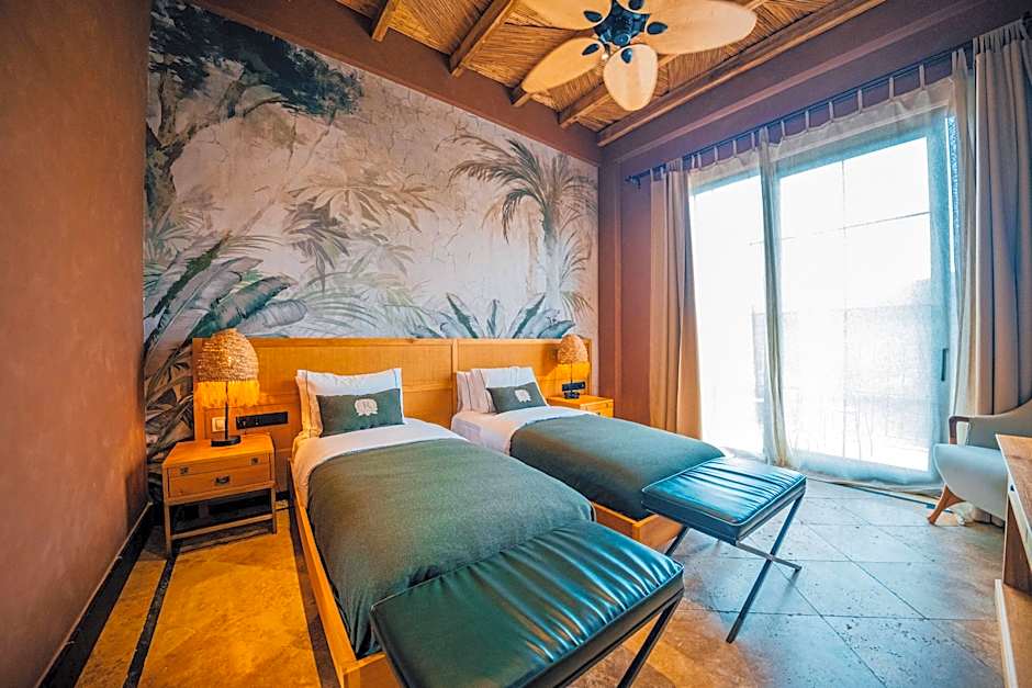The Remote Hotel