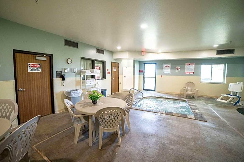 Quality Inn & Suites Watertown