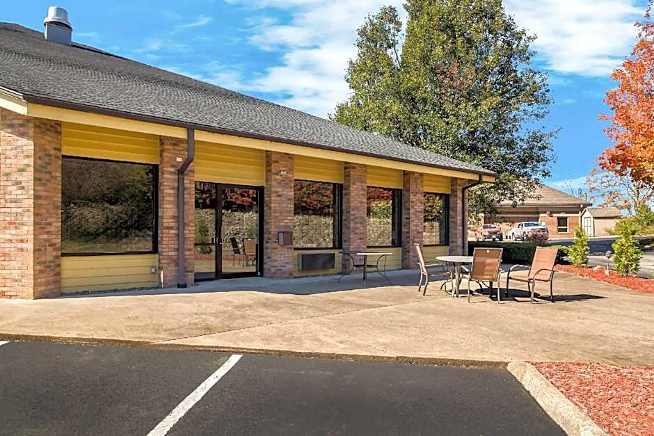 Quality Inn East Liverpool - Calcutta