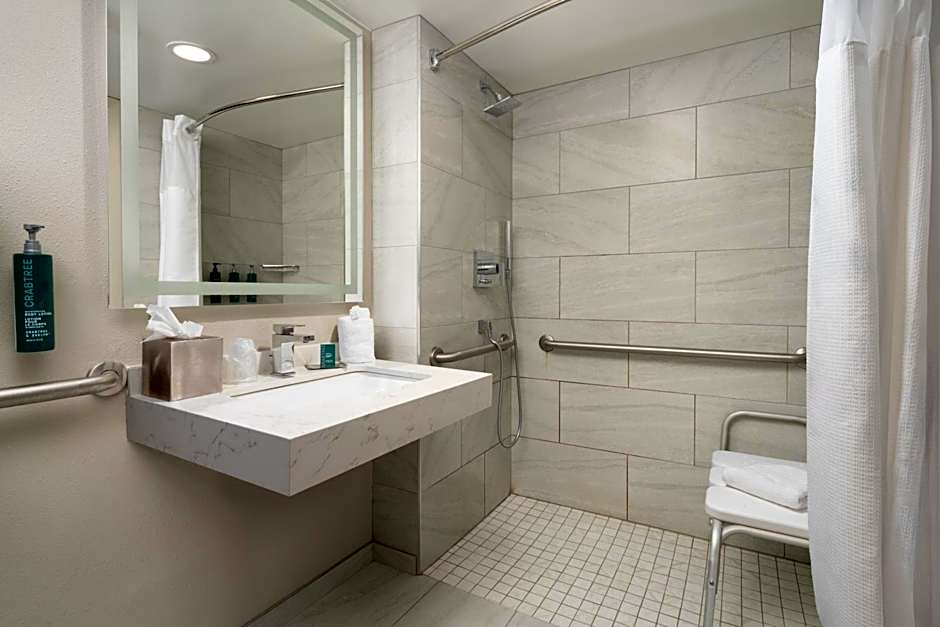 DoubleTree by Hilton Providence Airport Warwick