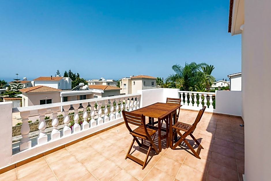 Villa Alysia by Ezoria Villas