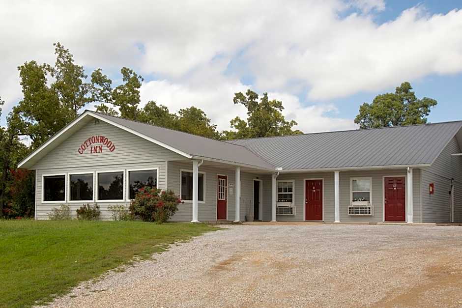Cottonwood Inn