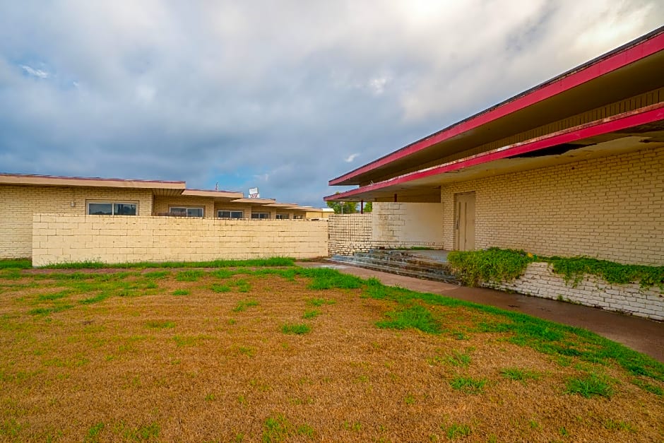 Town & Country Motel Bossier City by OYO