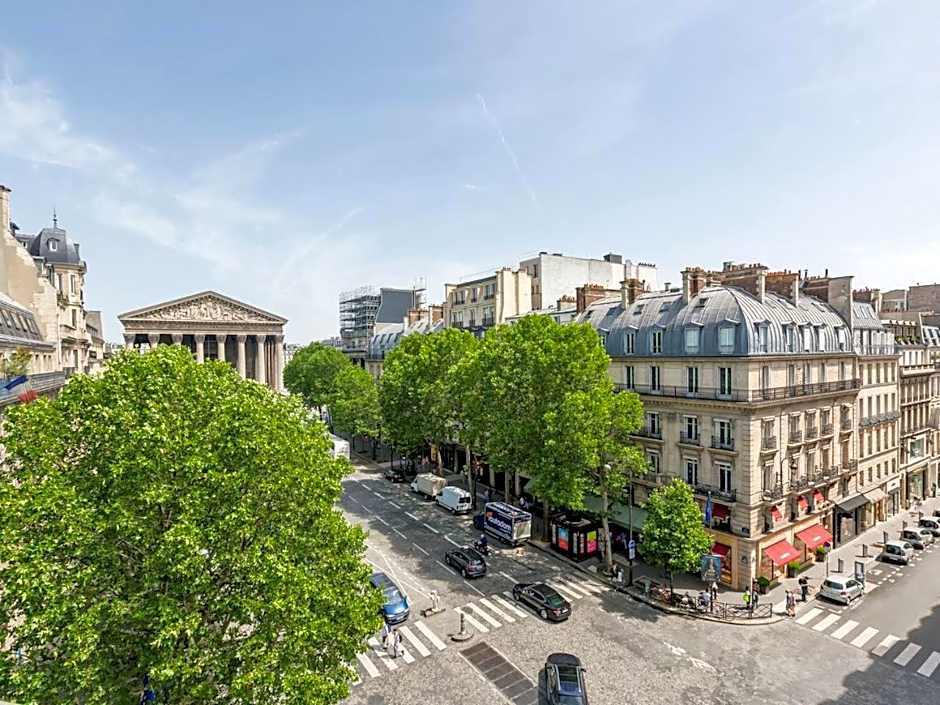 Merveil Luxury Suite Royale II - Saint Honore view