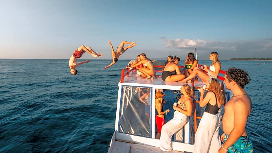 Atlas Gili Party Hostel