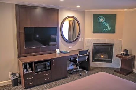 King Room with Fireplace