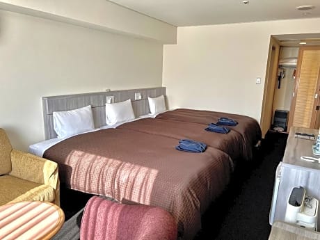 [Non-smoking] Couple [Free Wi-Fi/Bed width 12cm]