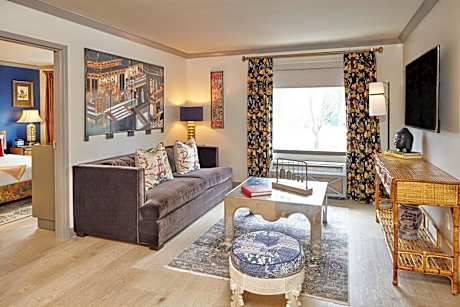 One Bedroom Suite, Larger Suite, 1 King, City View