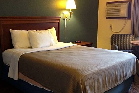 Queen Room - Mobility Access/Non-Smoking