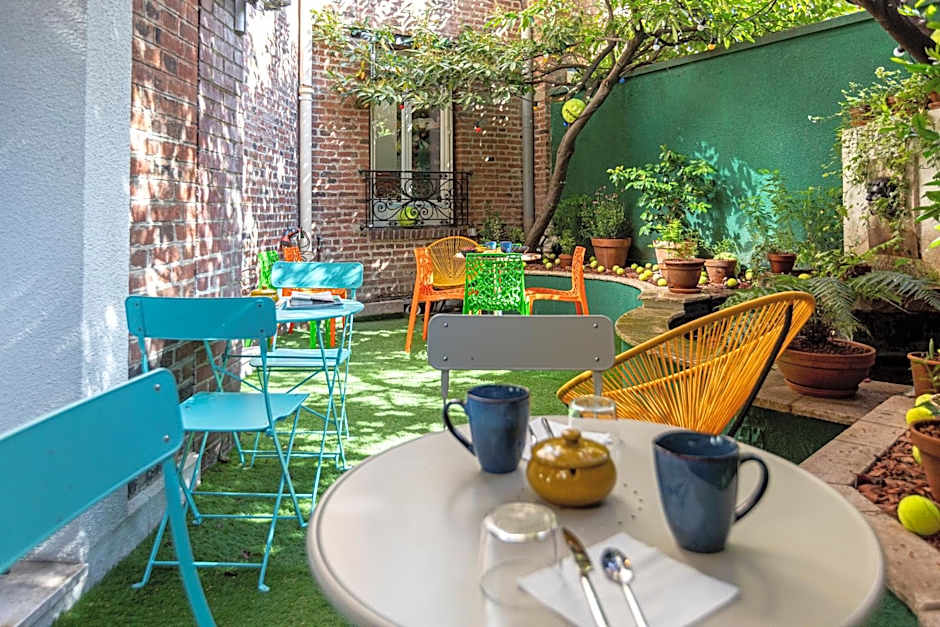 Hotel Olympic by Patrick Hayat