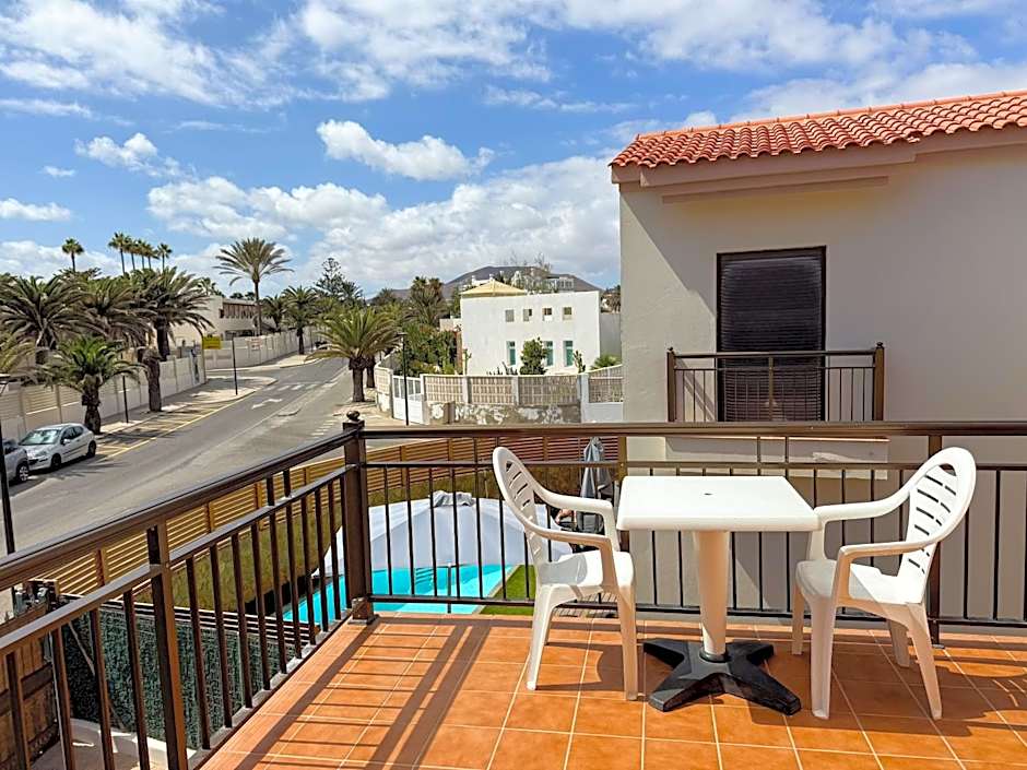 International Surf Camp ONLY SURF