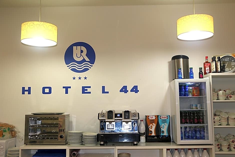 Hotel 44