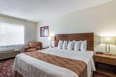 1 King Bed, Nonsmoking