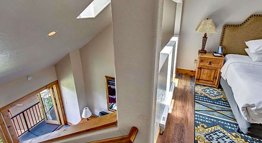 Mountain Lodge Telluride