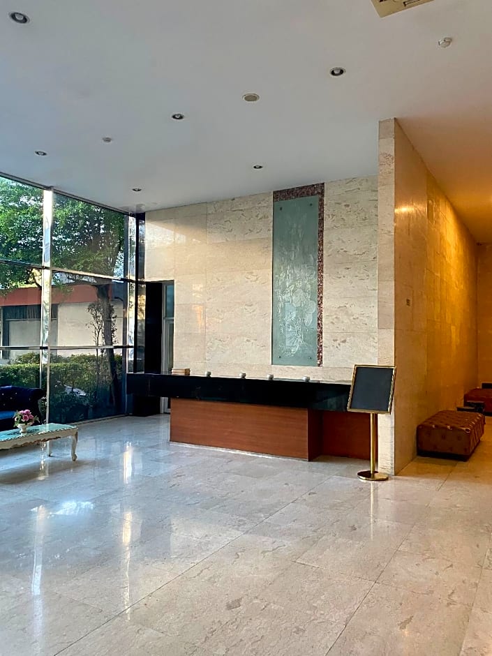 Marilyn Hotel Serpong