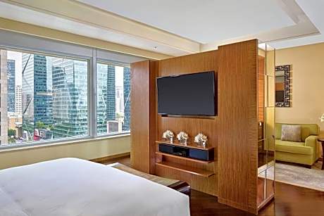 Club Premier King Room
