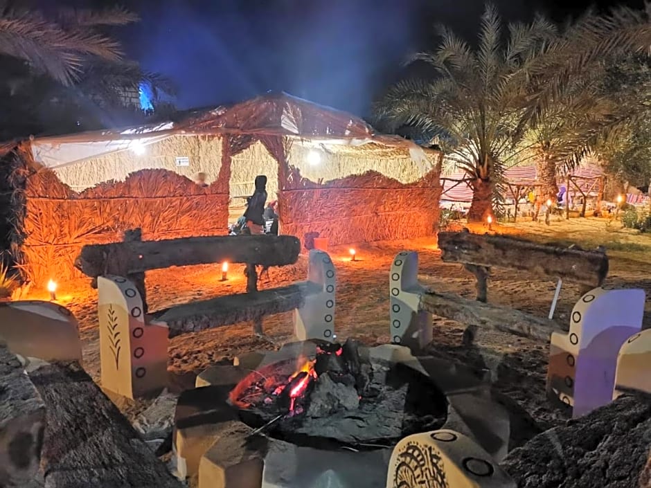 Desert Escape siwa -with palm & olive Garden - Hot Spring