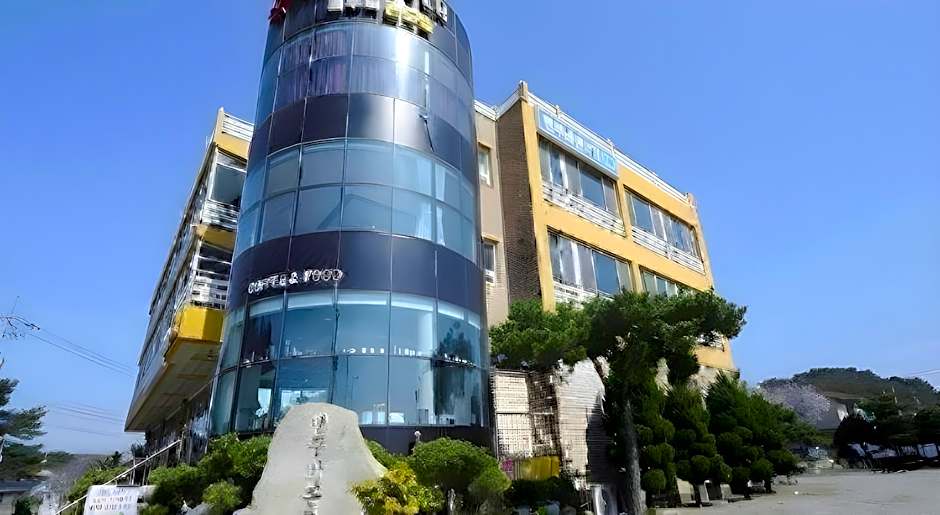 B2 Buriram Boutique and Budget Hotel
