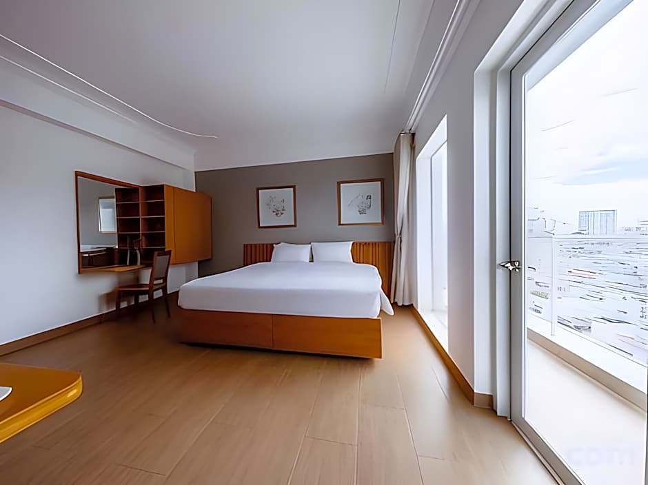 Happy Life Green Hotel