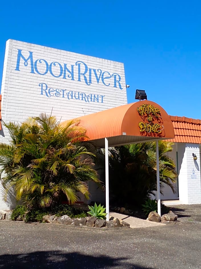 Moon River Motor Inn
