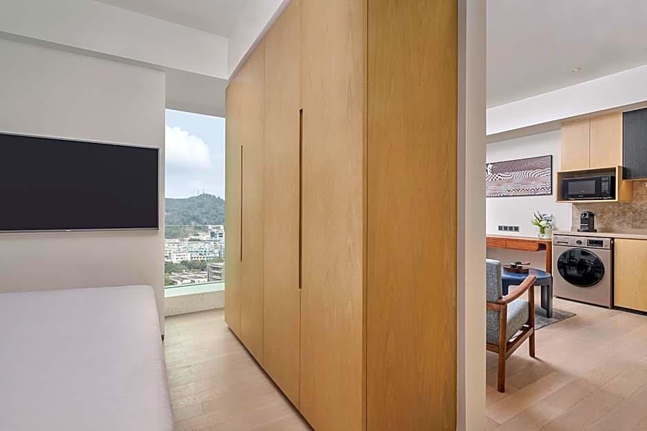 DoubleTree by Hilton Shenzhen Airport Residences