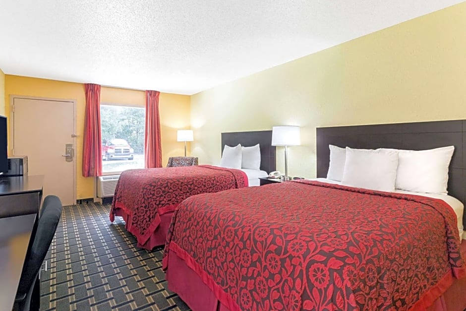 Days Inn by Wyndham Savannah Airport